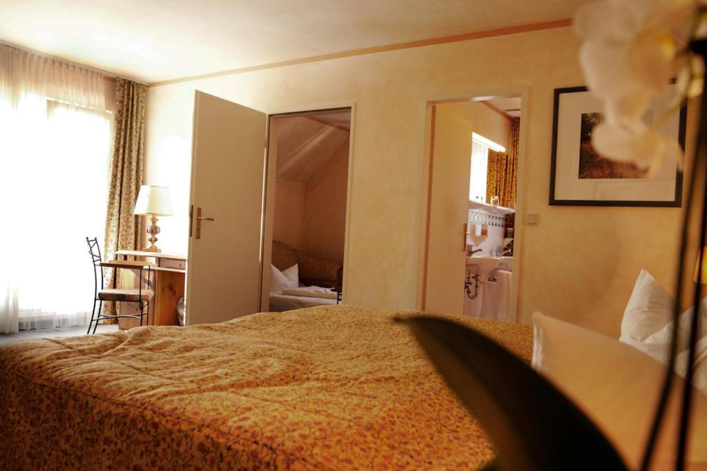 Landgasthof & Hotel Jagdhof 슈트랄준트 객실 사진